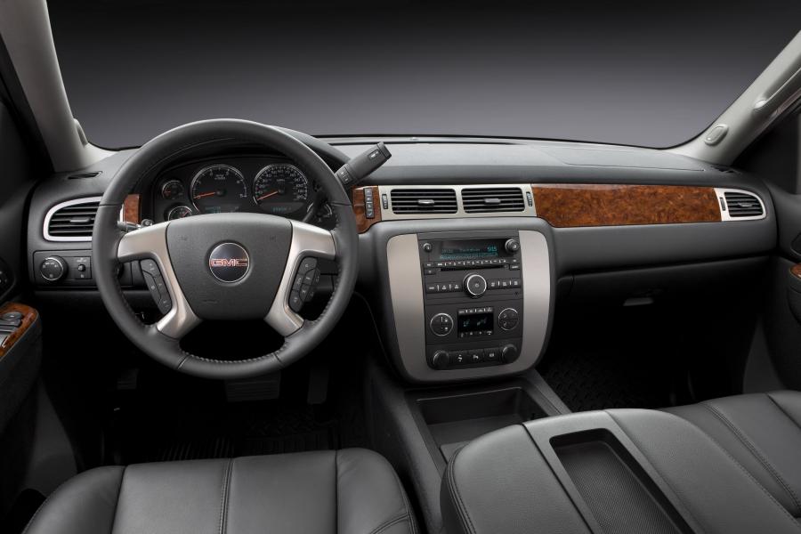 GMC Sierra 3500 HD SLT 2011 года  (фото 2 из 9)